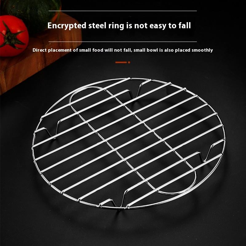 Close‑Up of Stainless Steel Steaming Rack Mesh Construction