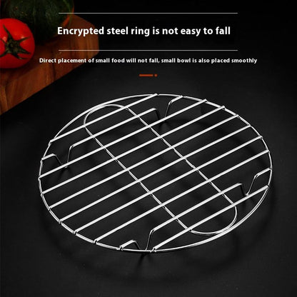 Close‑Up of Stainless Steel Steaming Rack Mesh Construction